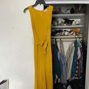 Yellow jumper